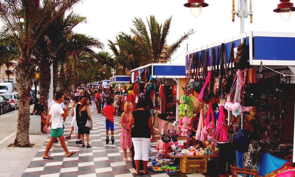 Summer Crafts Fair at Arenales del Sol (Elche)