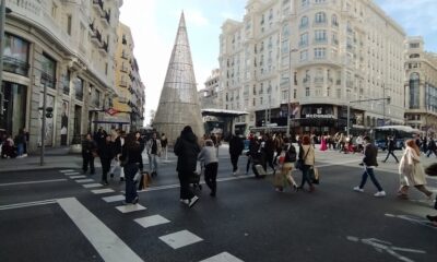 Pedestrians crossing in Madrid