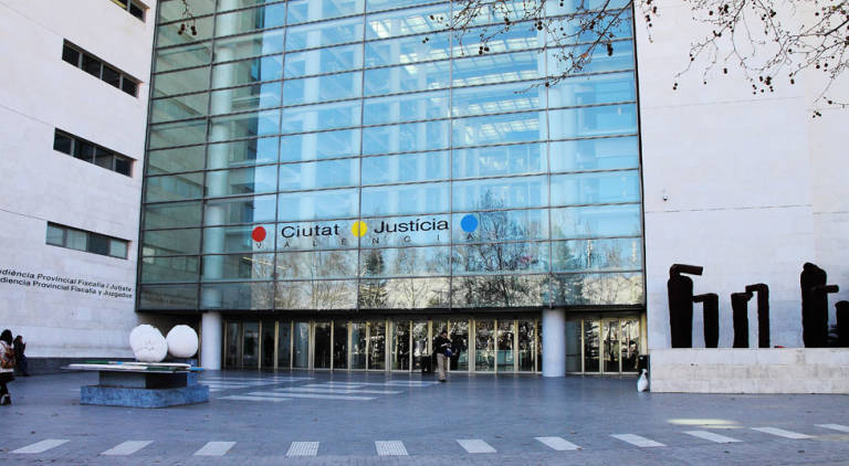 Valencia Courts