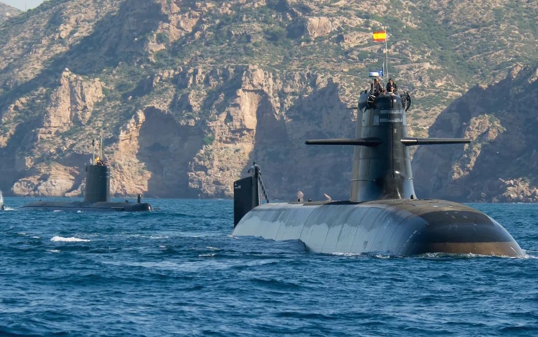 Submarine