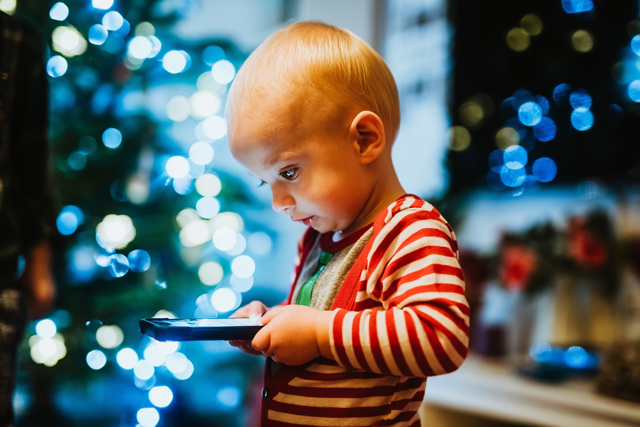 Child with a mobile phone