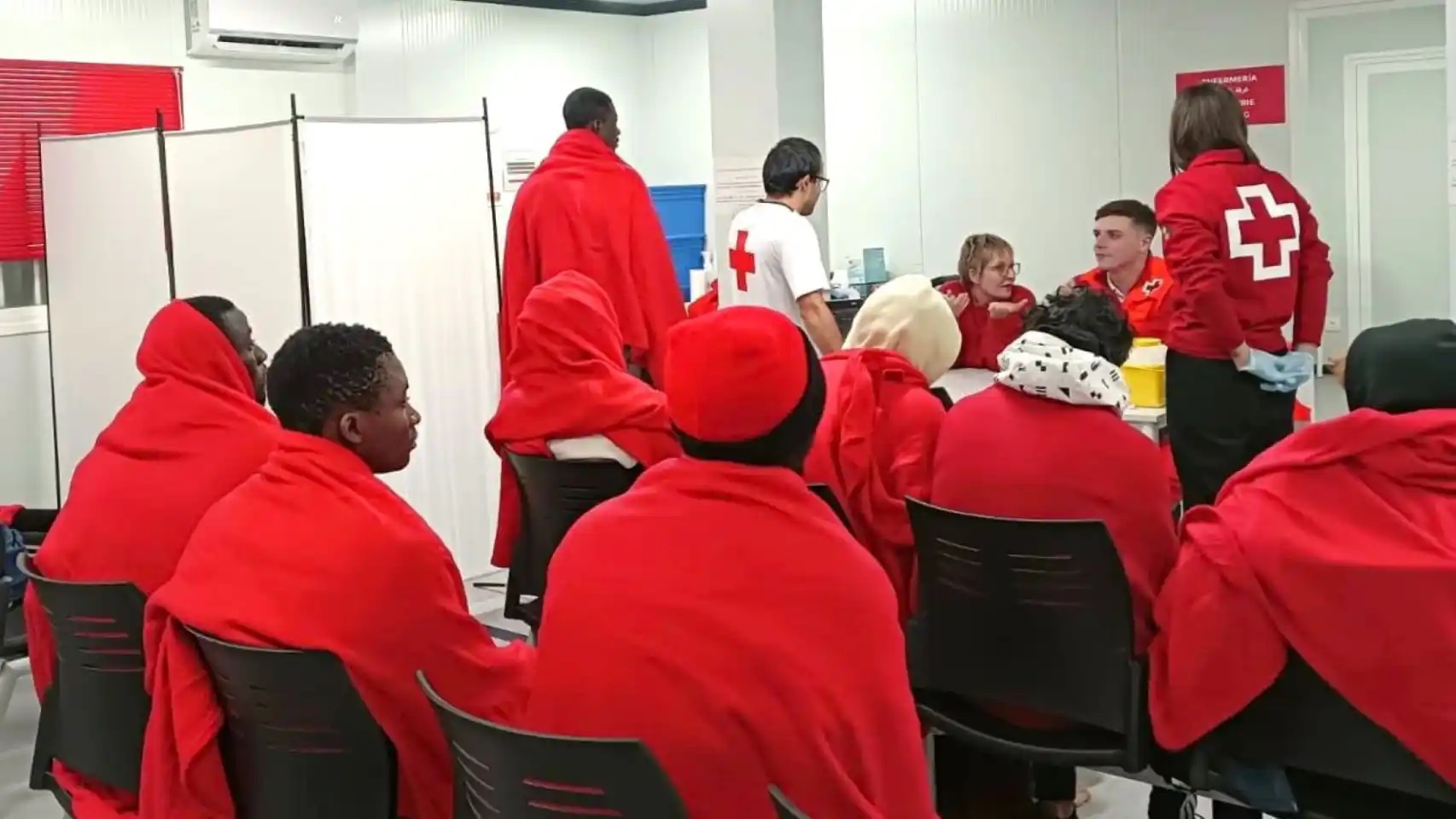 Cruz Roja helping people arriving in Spain