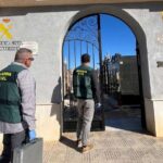 Grave robber arrested