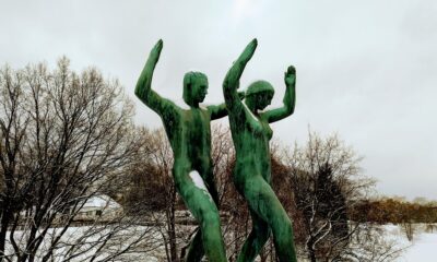 Naked statues
