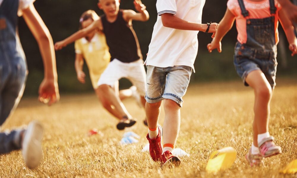 Growing pains could be warning signs in children who play sport Sports medical check-ups can help detect imbalances, overuse and other factors that may increase the risk of injury during childhood and adolescence